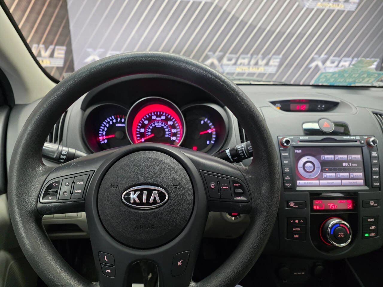 Used 2012 Kia Forte EX w/ Tech Pkg image 17