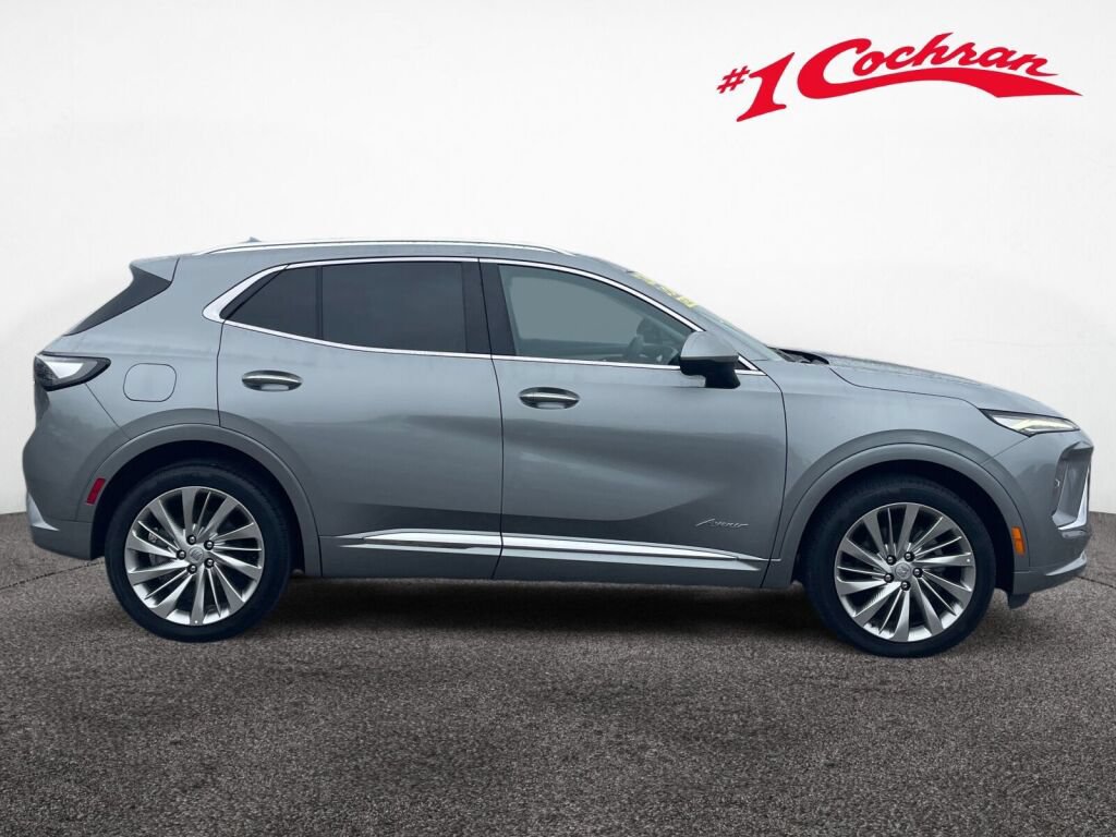 Used 2024 Buick Envision Avenir AWD/4WD image 29