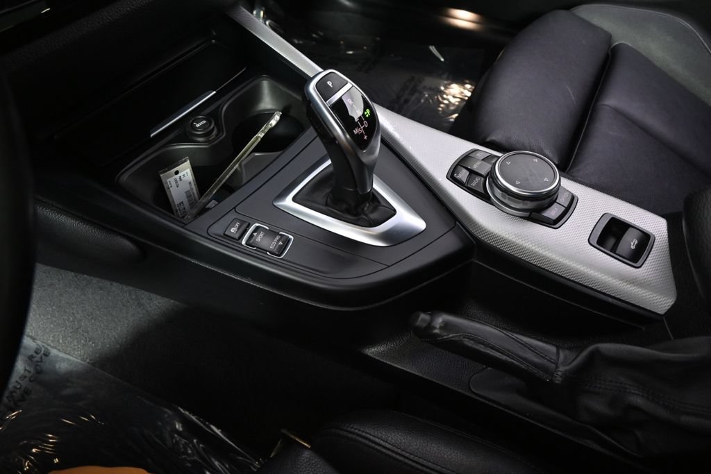 Used 2016 BMW M235i xDrive Convertible AWD/4WD image 37