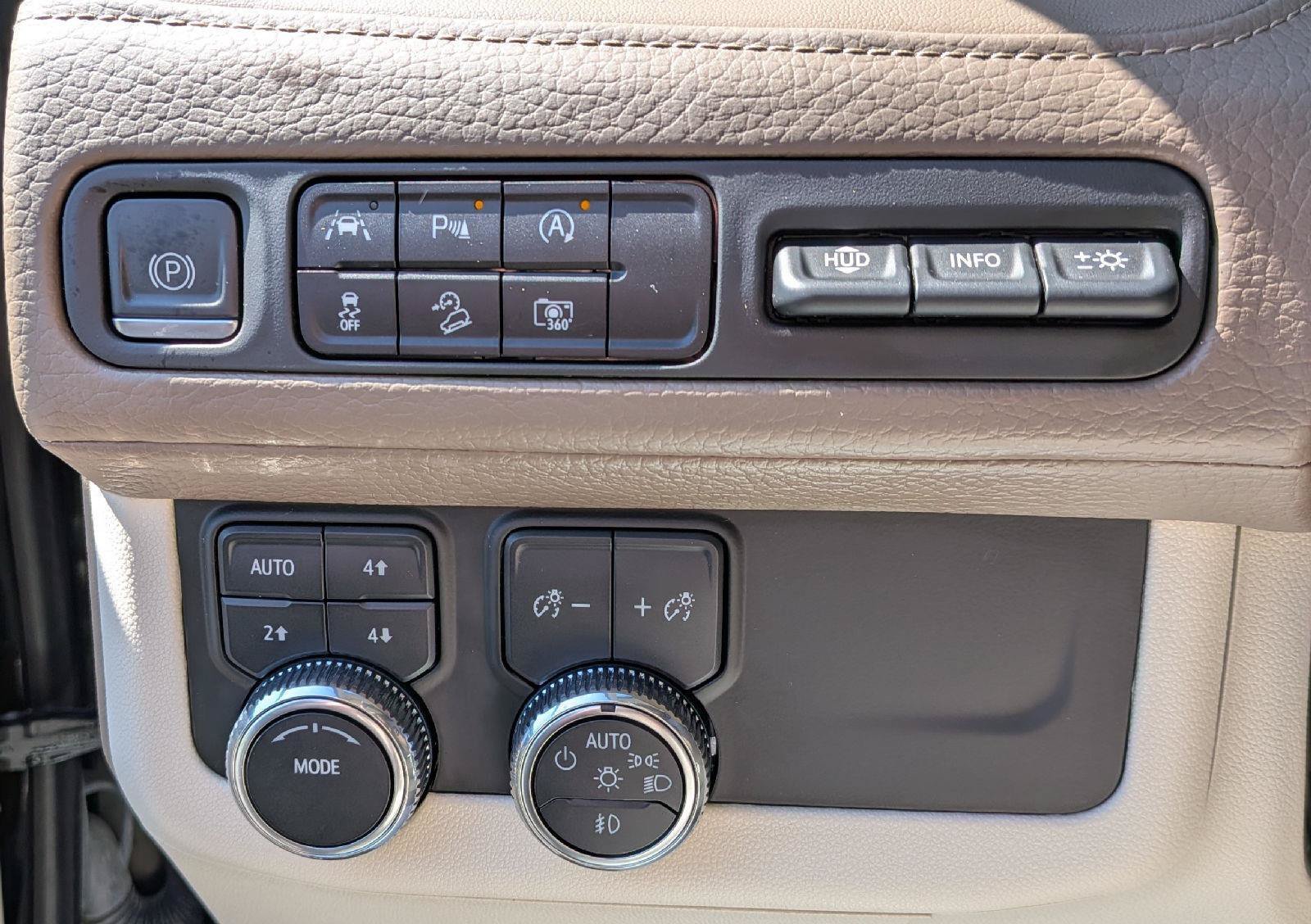 Used 2023 GMC Yukon XL Denali AWD/4WD image 17