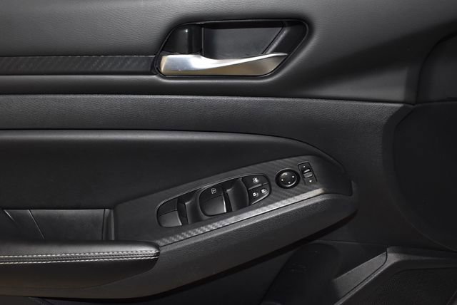 Used 2024 Nissan Altima 2.5 SV image 28