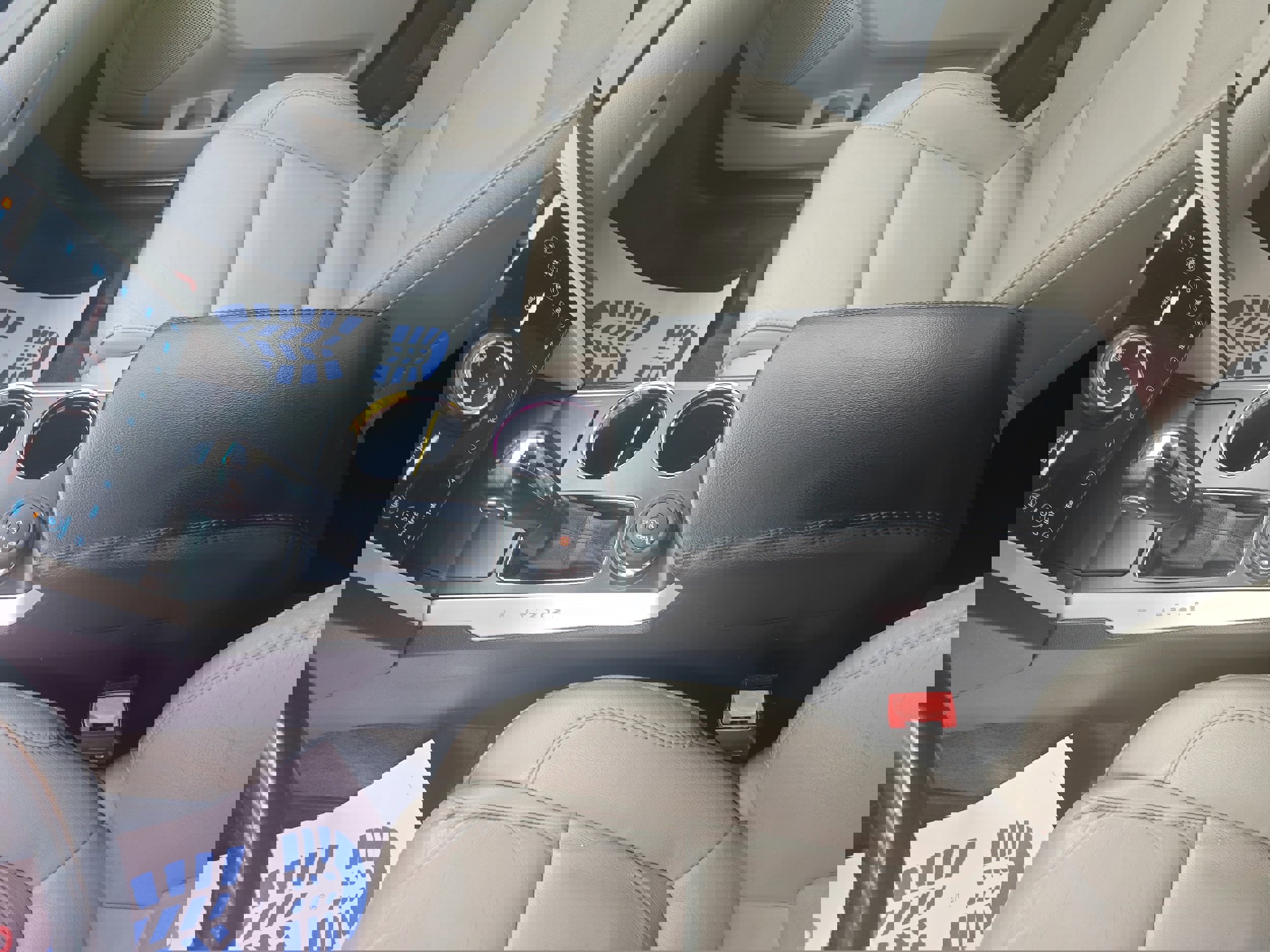 Used 2013 Ford Explorer Limited image 16