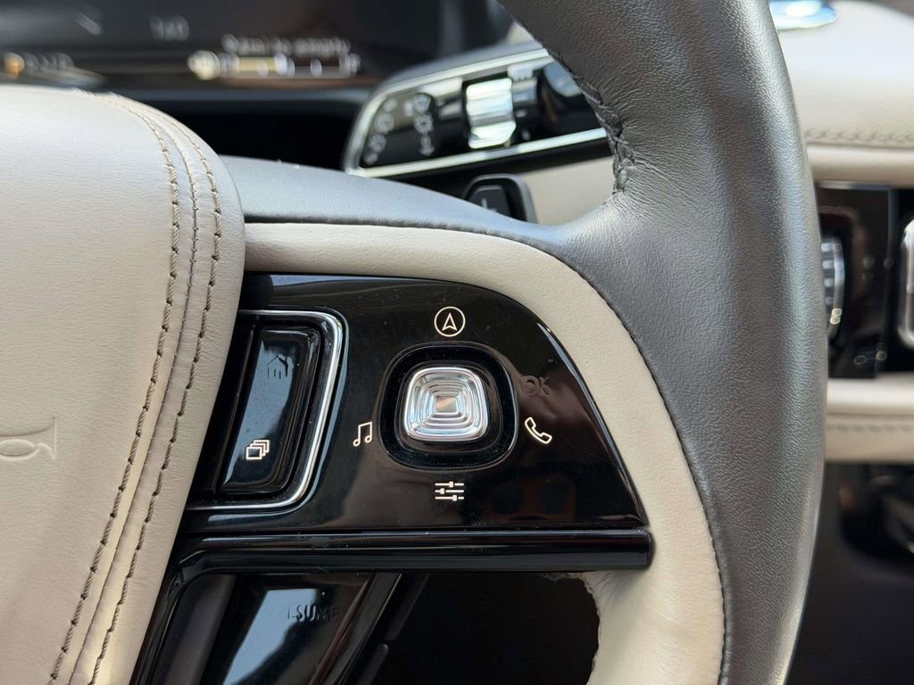 Used 2022 Lincoln Aviator Reserve w/ Elements Package Plus AWD/4WD image 23