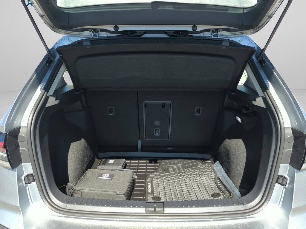 New 2026 Volkswagen Taos S image 19