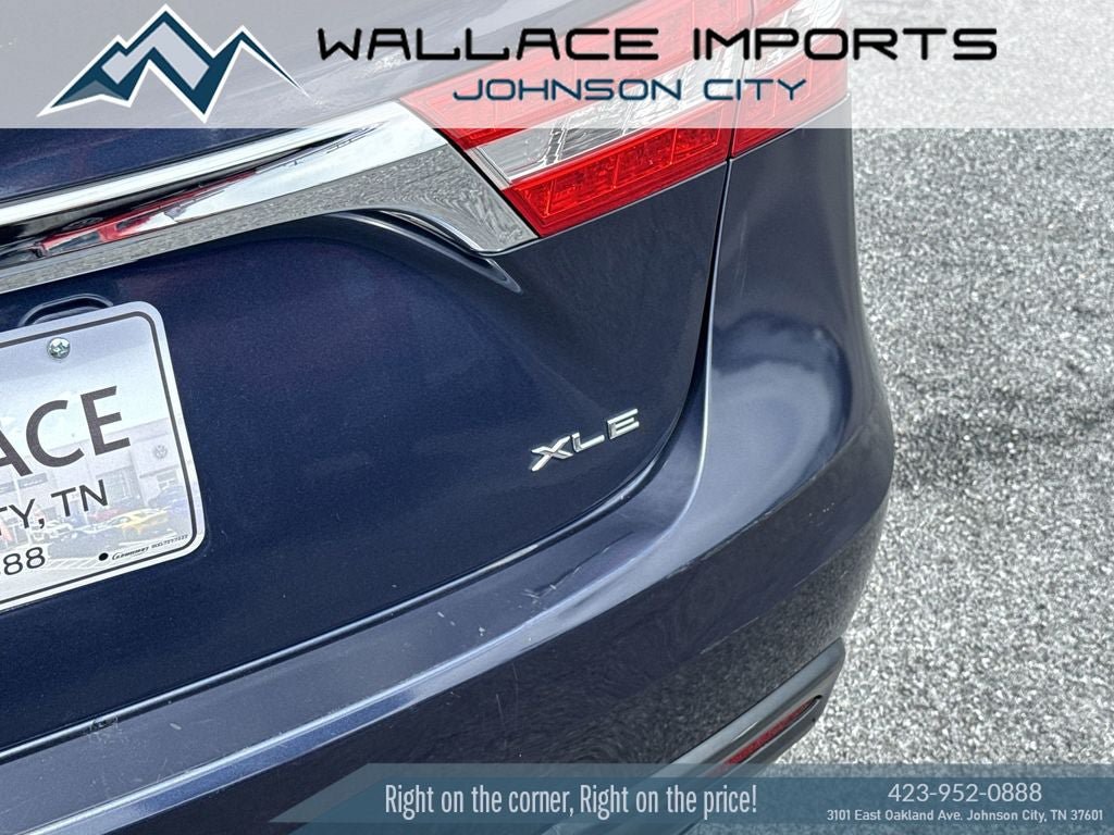 Used 2015 Toyota Avalon XLE Touring FWD image 11