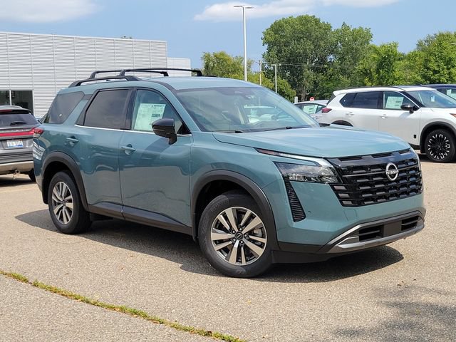 New 2026 Nissan Pathfinder SL w/ Cargo Package