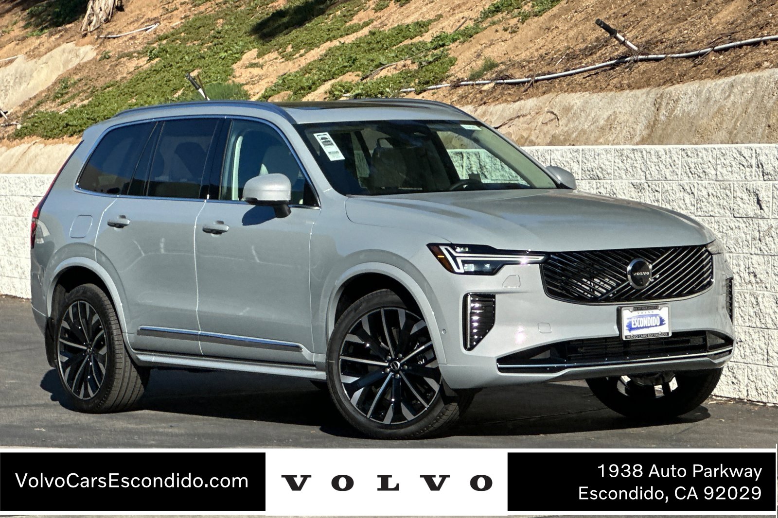New 2026 Volvo XC90 T8 Ultra image 1