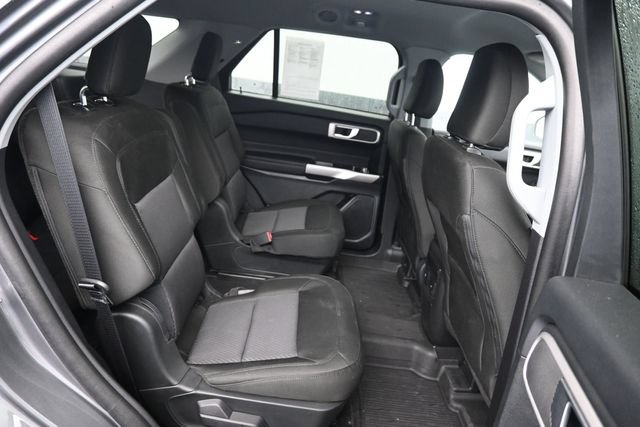 Used 2023 Ford Explorer XLT AWD/4WD image 8