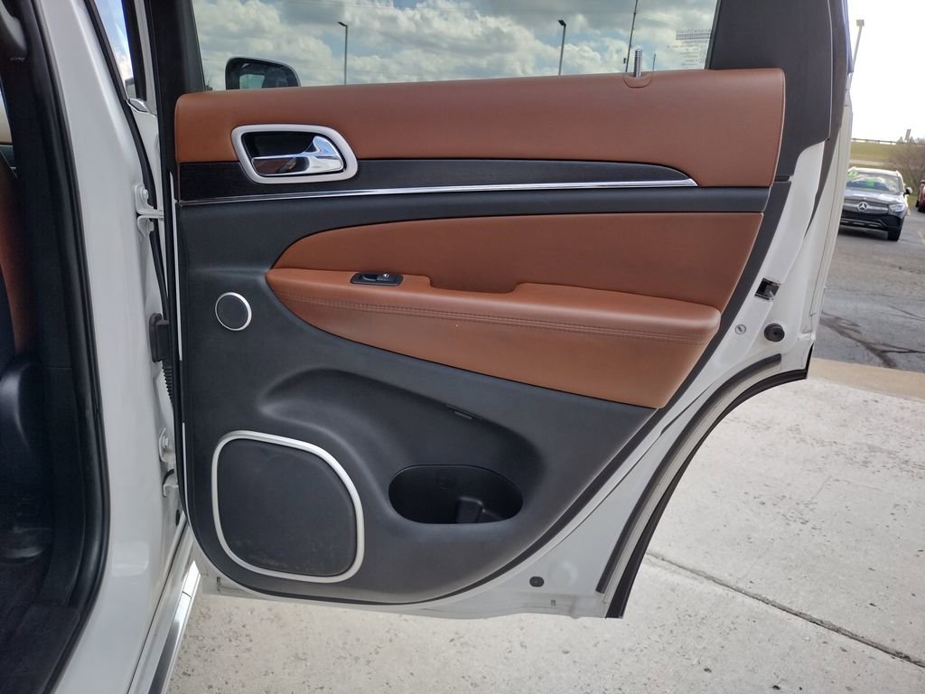 Used 2020 Jeep Grand Cherokee Summit w/ Platinum Series Group AWD/4WD image 20