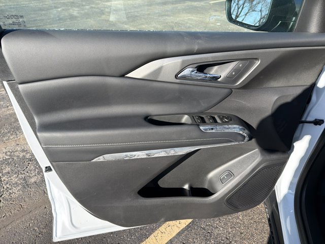 New 2026 Chevrolet Traverse LT w/ Sun and Wheel Package image 10