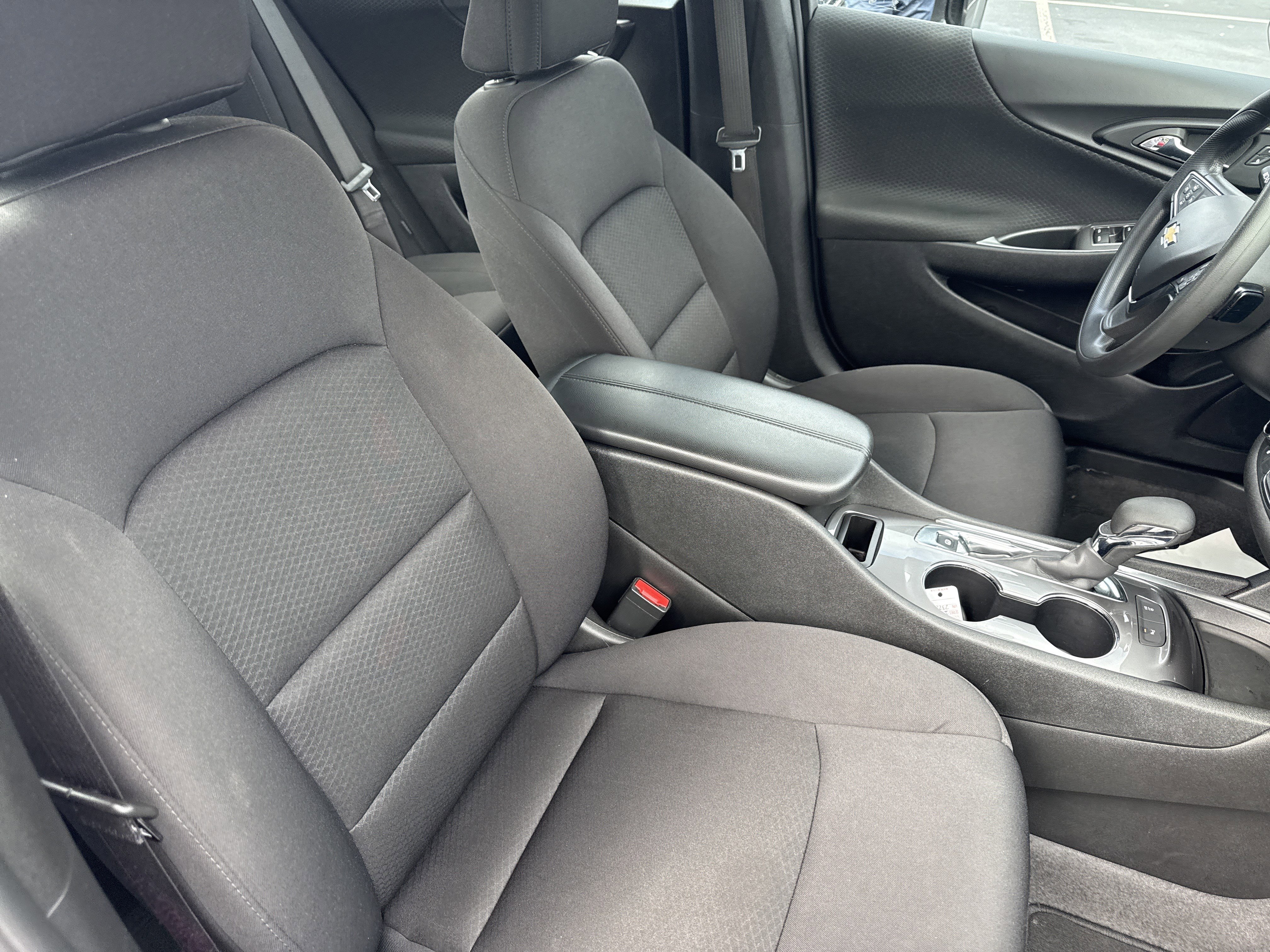 Used 2024 Chevrolet Malibu LT image 34