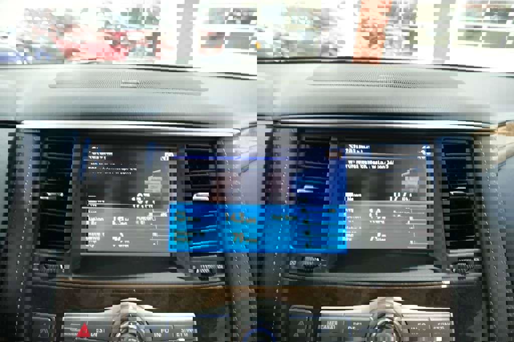 Used 2017 INFINITI QX80 image 30