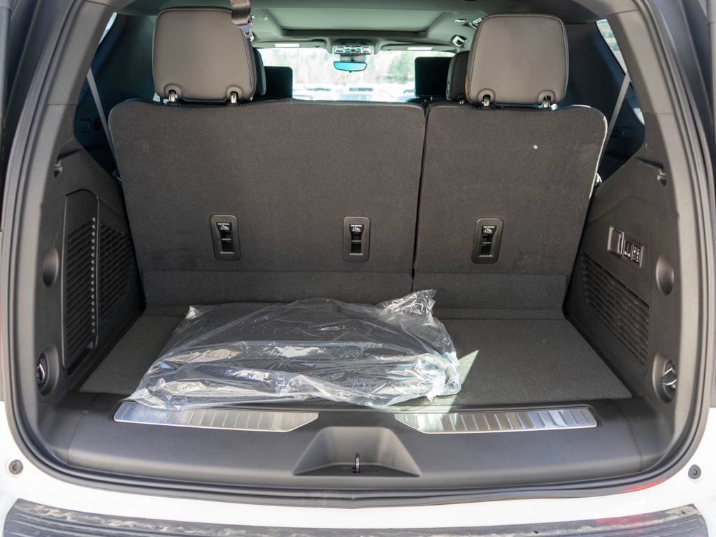 New 2026 GMC Yukon AT4 w/ AT4 Premium Plus Package AWD/4WD image 34