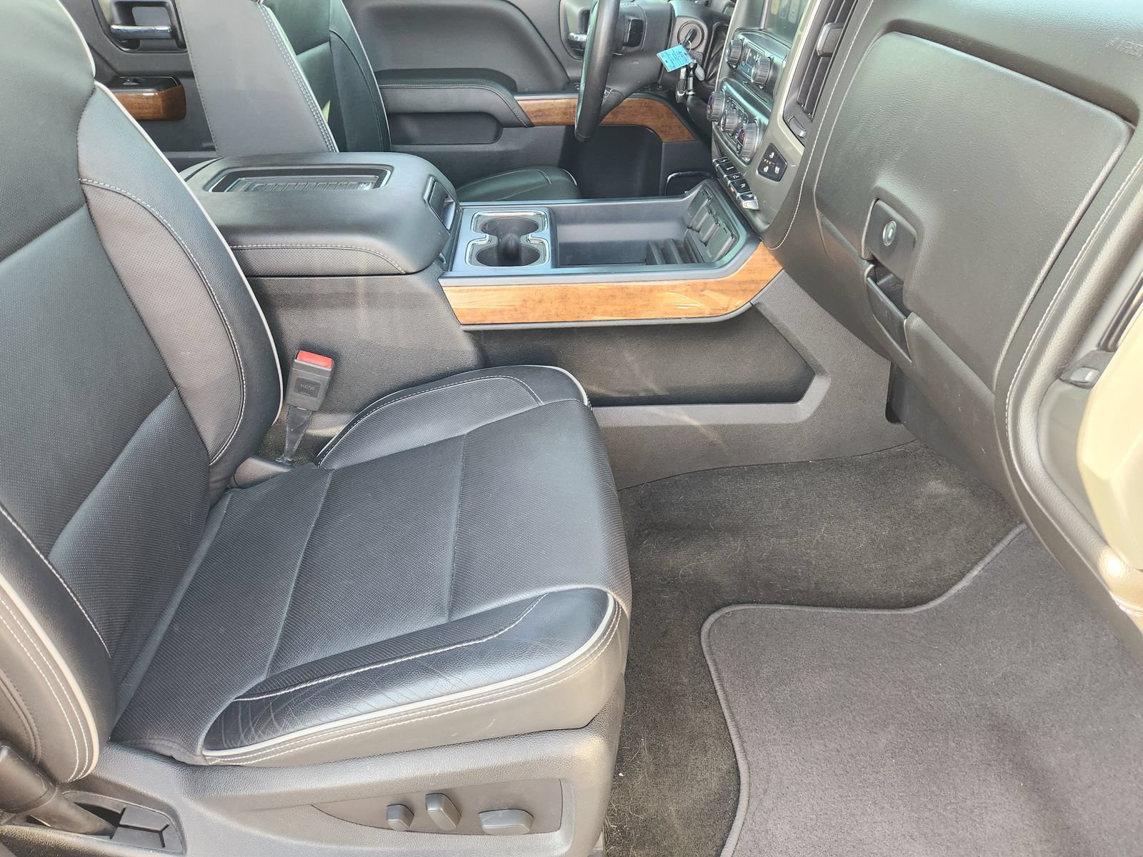 Used 2017 Chevrolet Silverado 1500 High Country AWD/4WD image 18