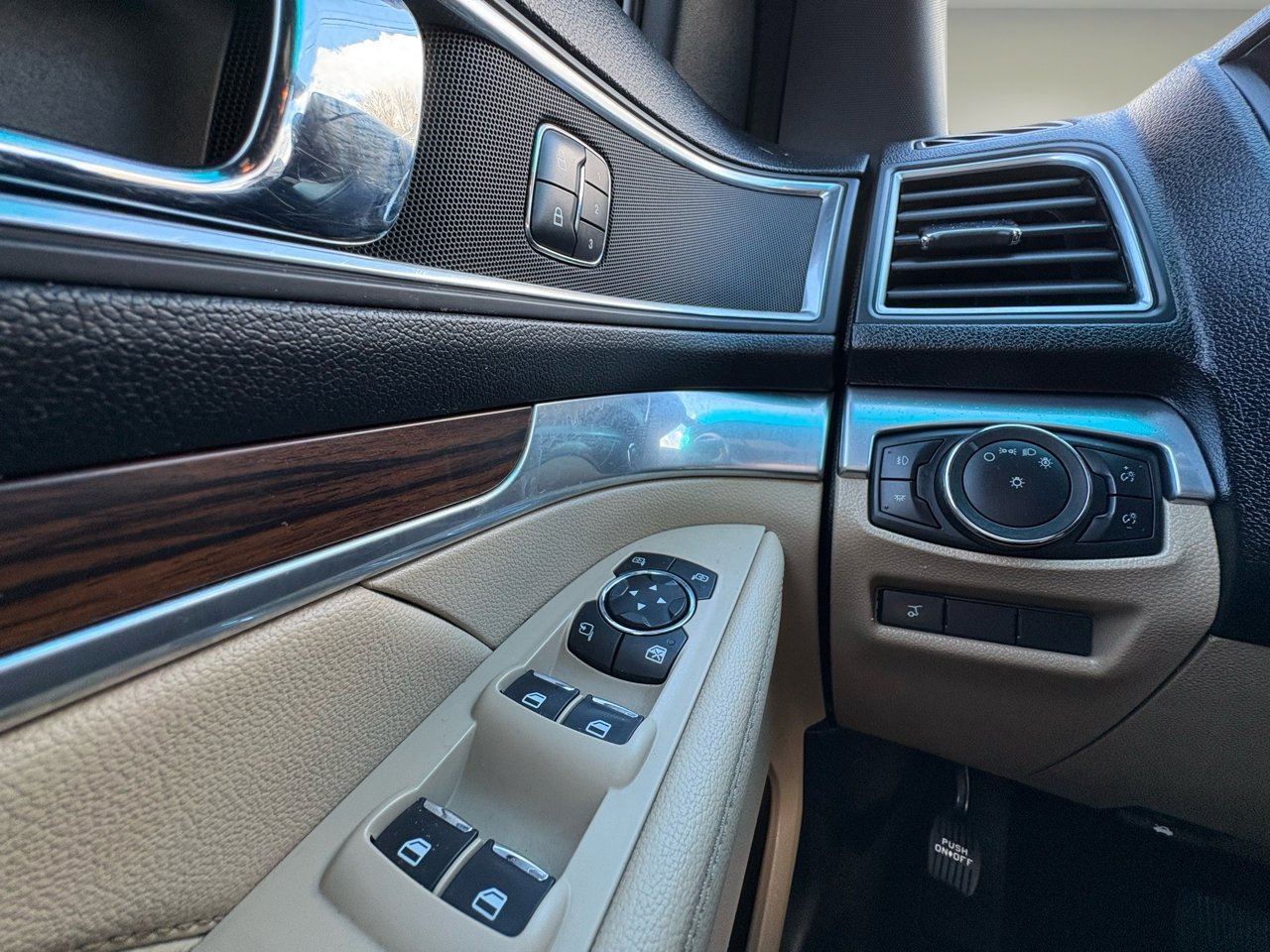 Used 2016 Ford Explorer Limited w/ Equipment Group 301A image 20