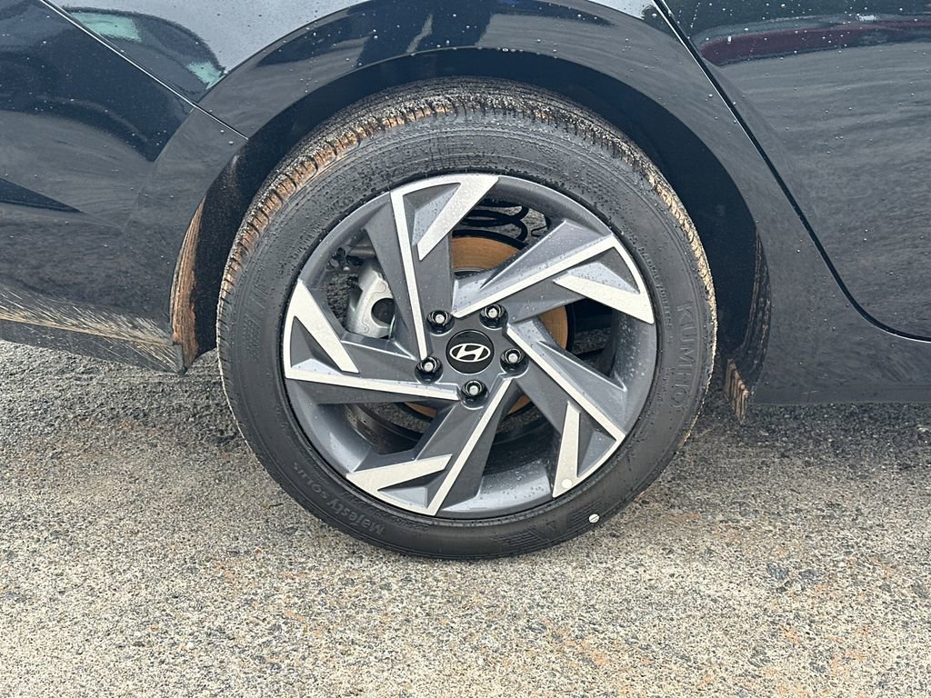 New 2025 Hyundai Elantra Sport image 17