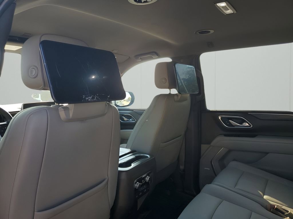 Used 2021 GMC Yukon XL SLT w/ Rear Media and Nav Package image 18