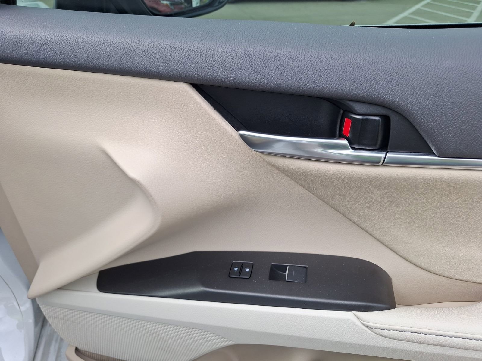 Used 2024 Toyota Camry XLE w/ Cold Weather Package image 33