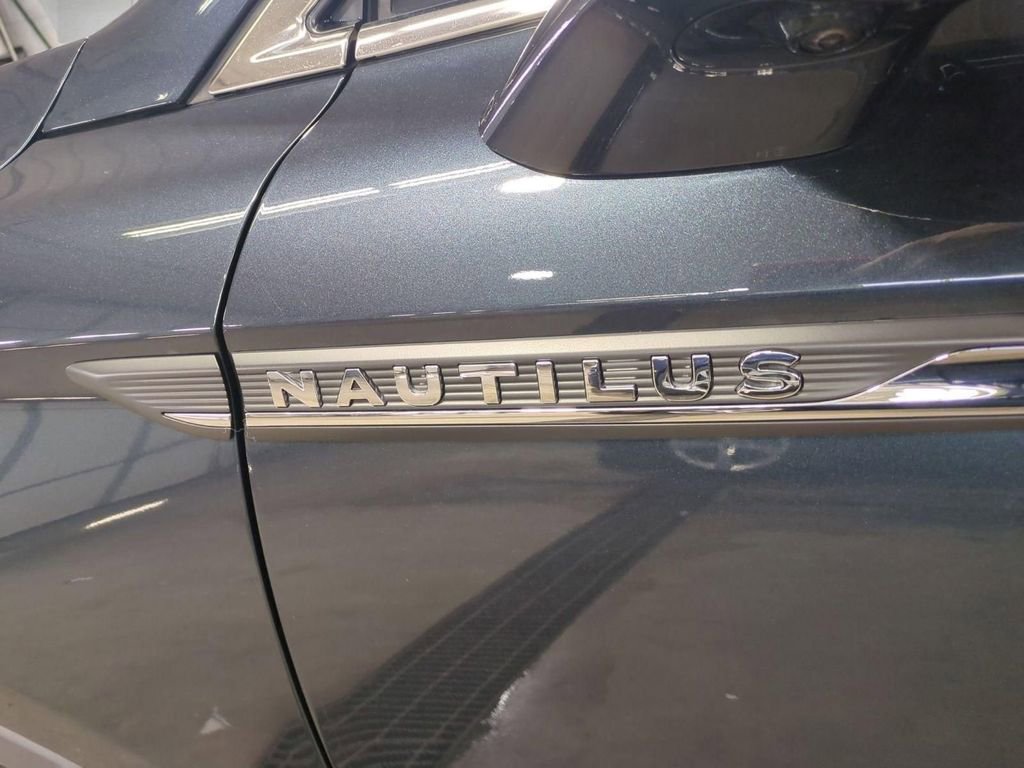 Certified 2023 Lincoln Nautilus Reserve w/ Equipment Group 201A image 10