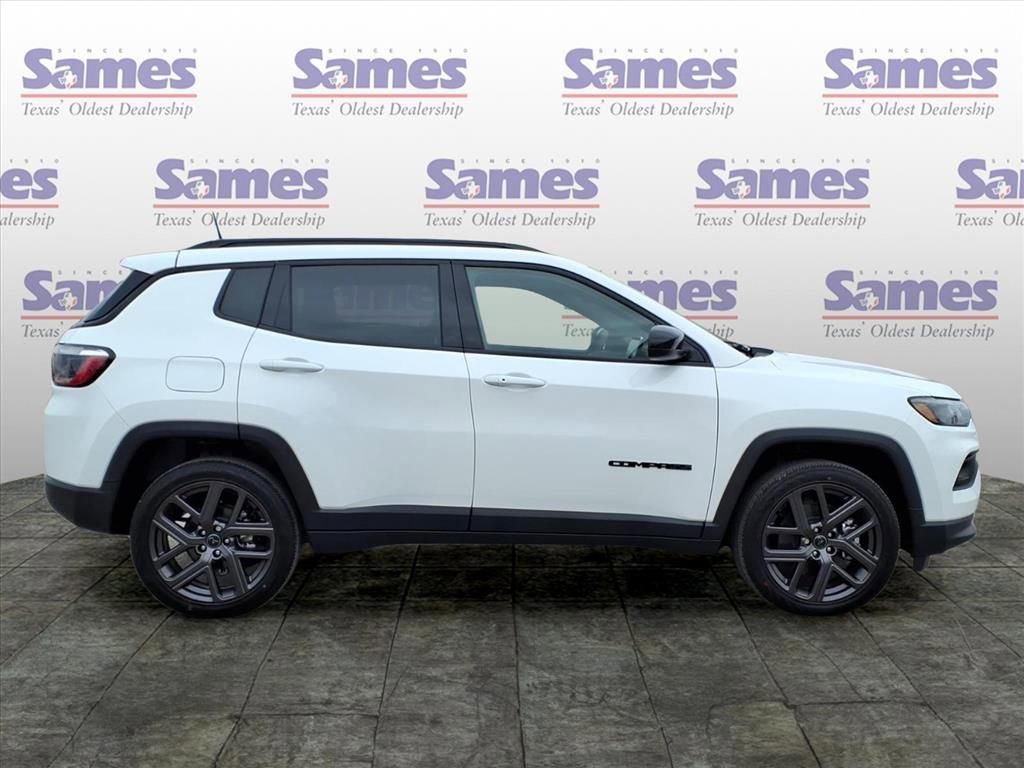 New 2026 Jeep Compass Latitude image 4