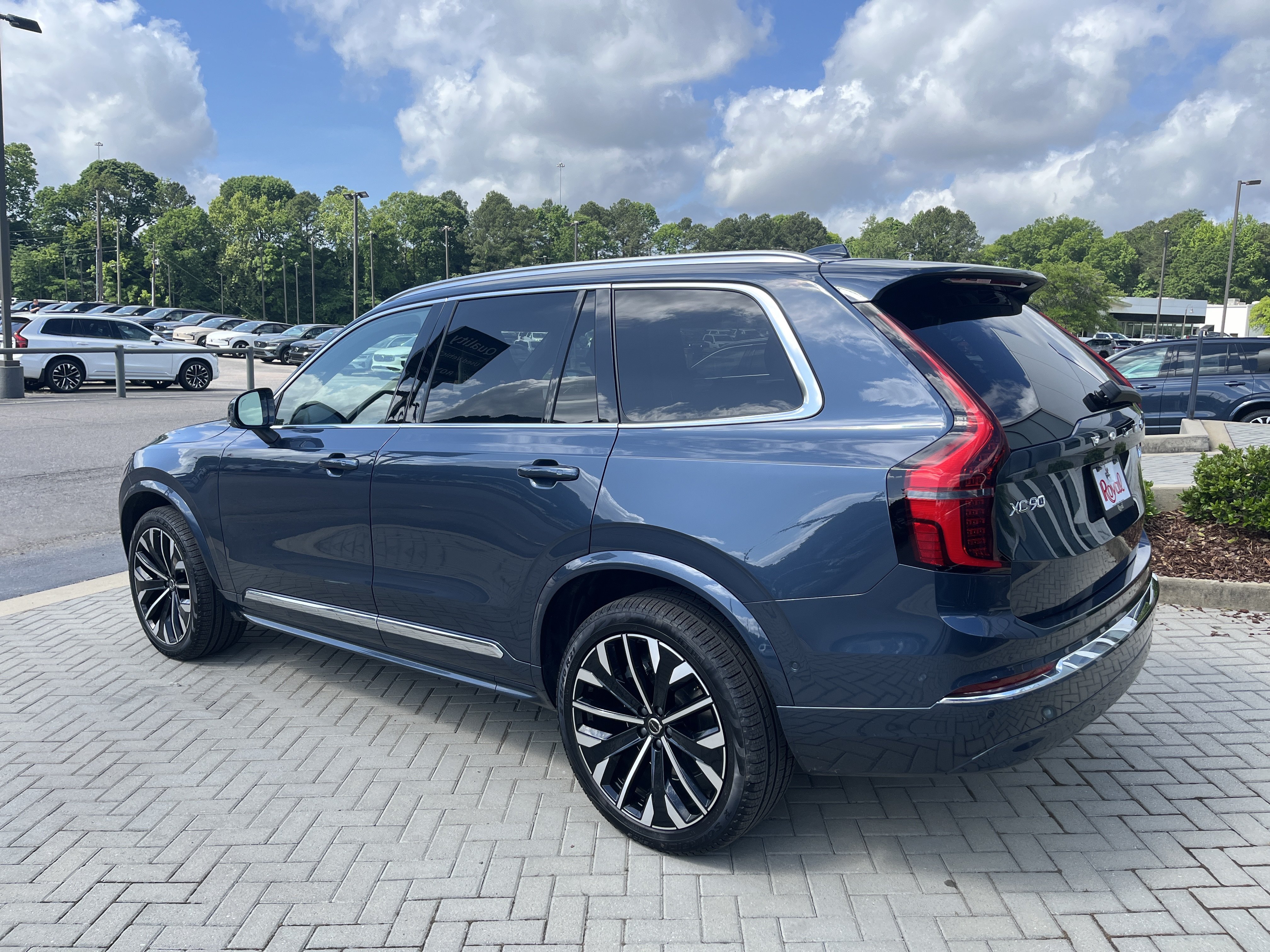 New 2026 Volvo XC90 B6 Plus AWD/4WD image 3