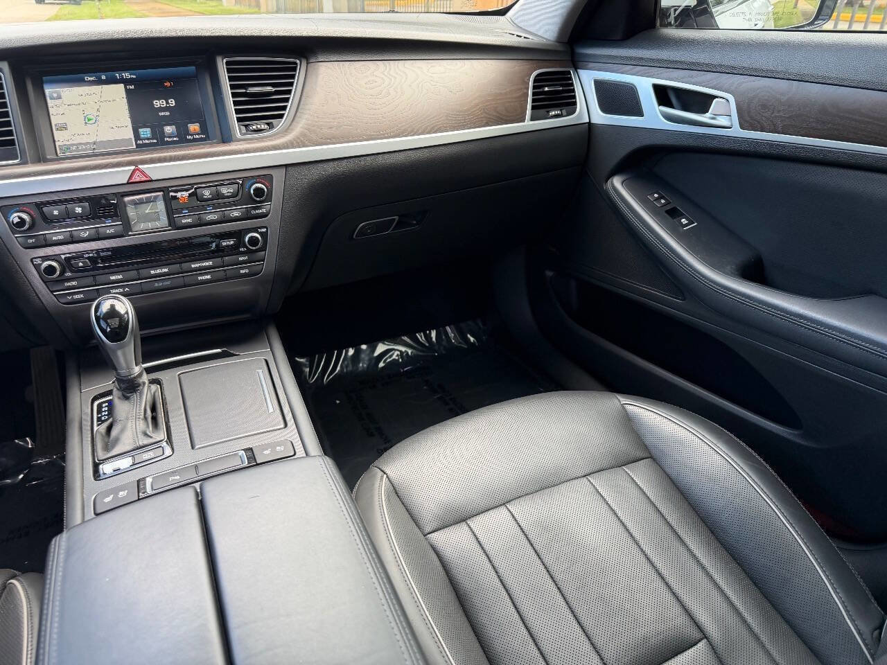 Used 2015 Hyundai Genesis 5.0 image 16