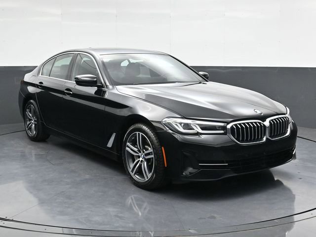 Used 2022 BMW 530i xDrive w/ Premium Package image 2
