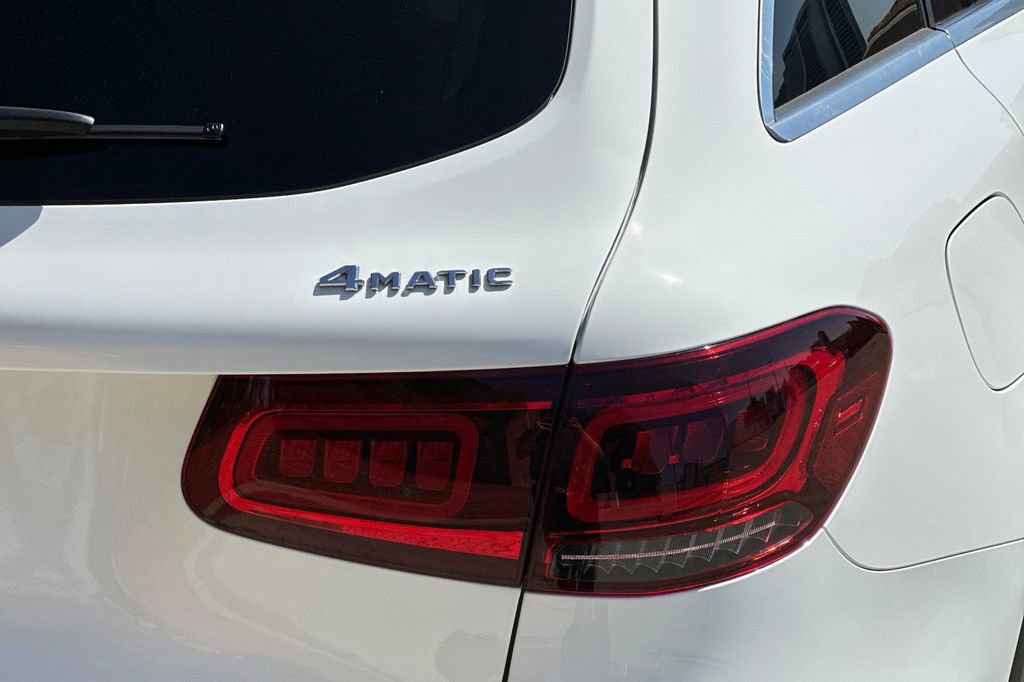 Certified 2022 Mercedes-Benz GLC 300 4MATIC w/ Premium Package Lite image 39