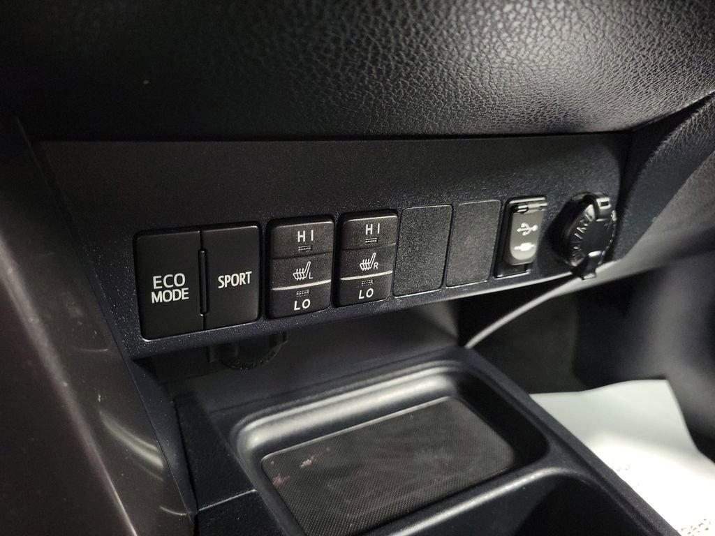 Used 2018 Toyota RAV4 SE w/ Power Extra Value Package image 18