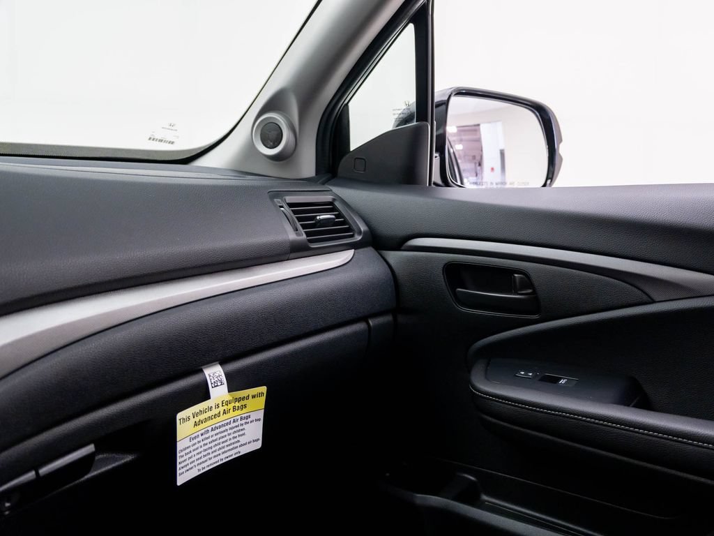 Used 2025 Honda Ridgeline Sport image 27