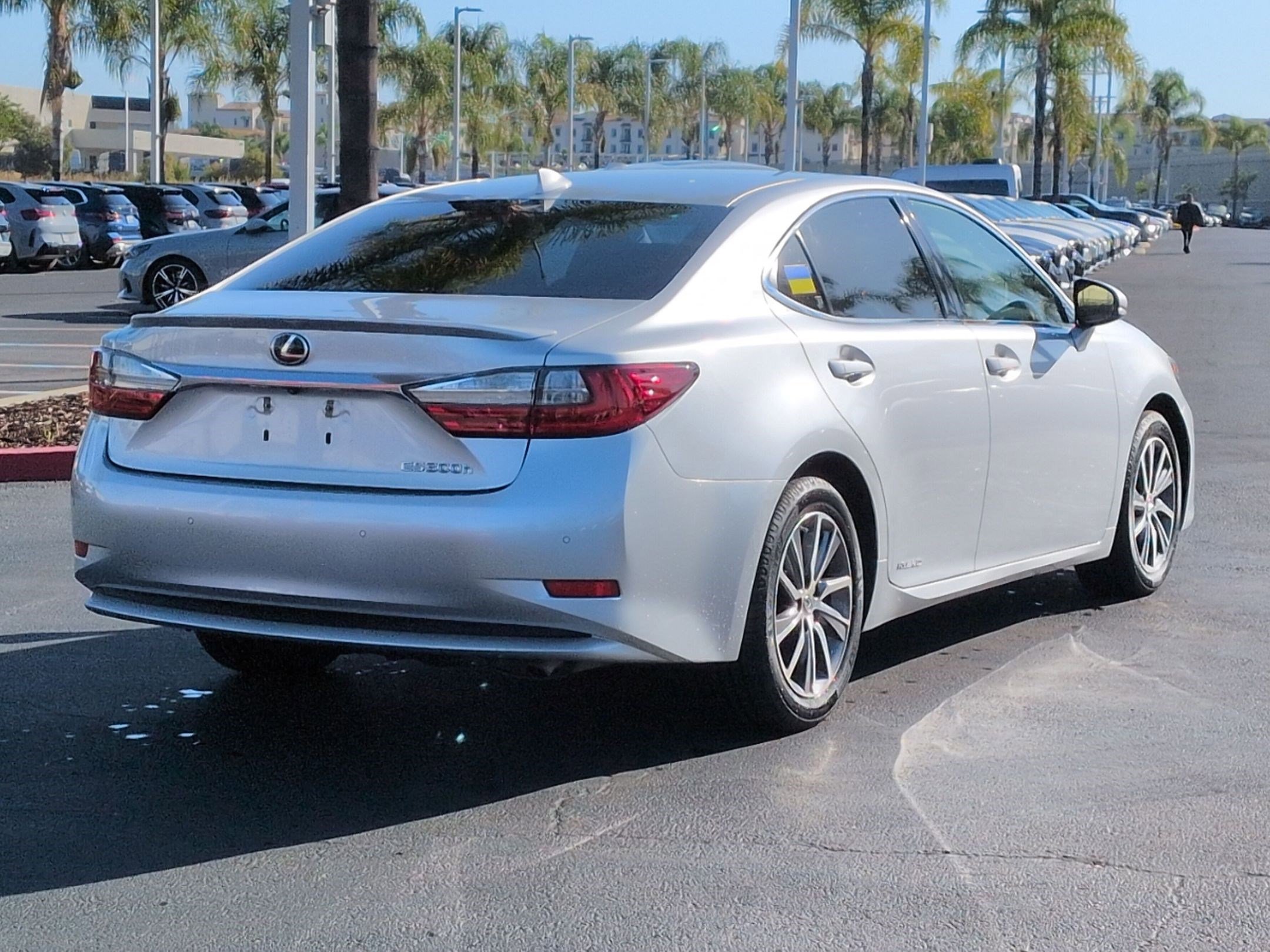 Used 2018 Lexus ES 300h w/ Navigation Package FWD image 10