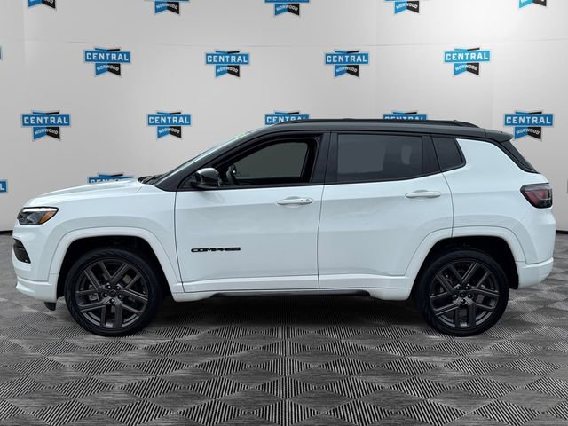 Certified 2025 Jeep Compass Limited w/ High Altitude Package image 3