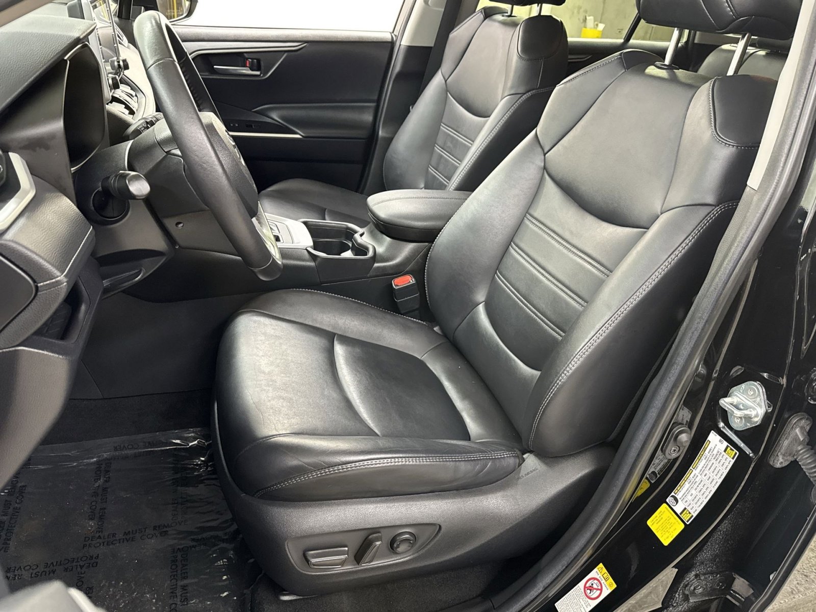 Used 2019 Toyota RAV4 XLE Premium w/ Advanced Technology Package image 4