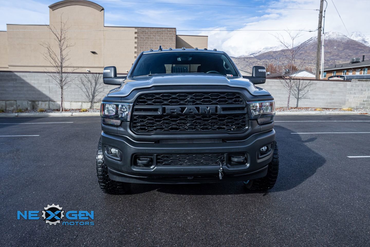 Used 2024 RAM 3500 Tradesman w/ Convenience Group image 2