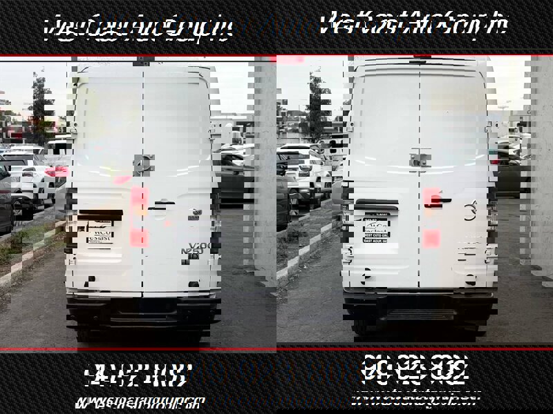 Used 2016 Nissan NV 2500 SV image 5