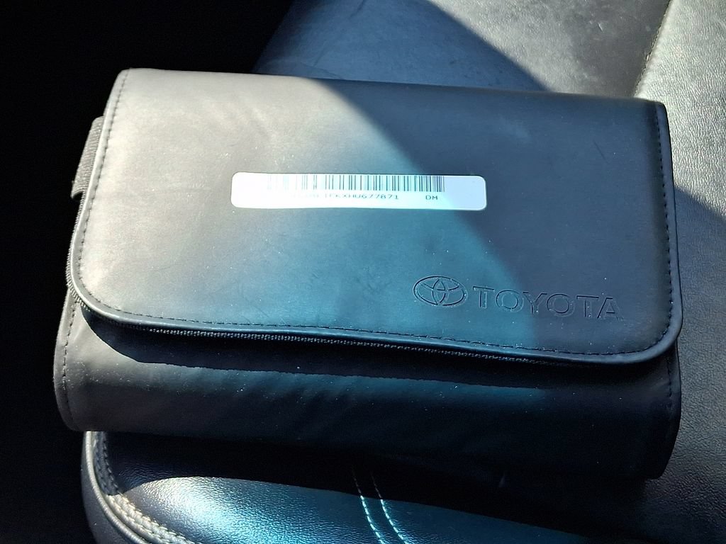 Used 2017 Toyota Camry XLE FWD image 27
