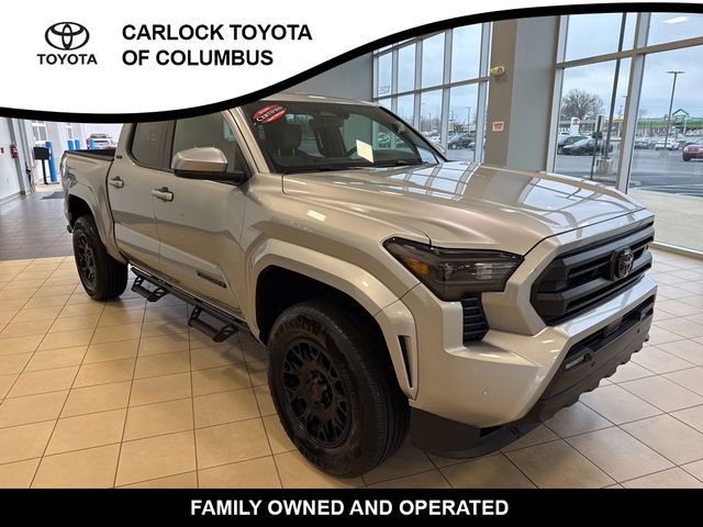Used 2025 Toyota Tacoma SR5 image 5