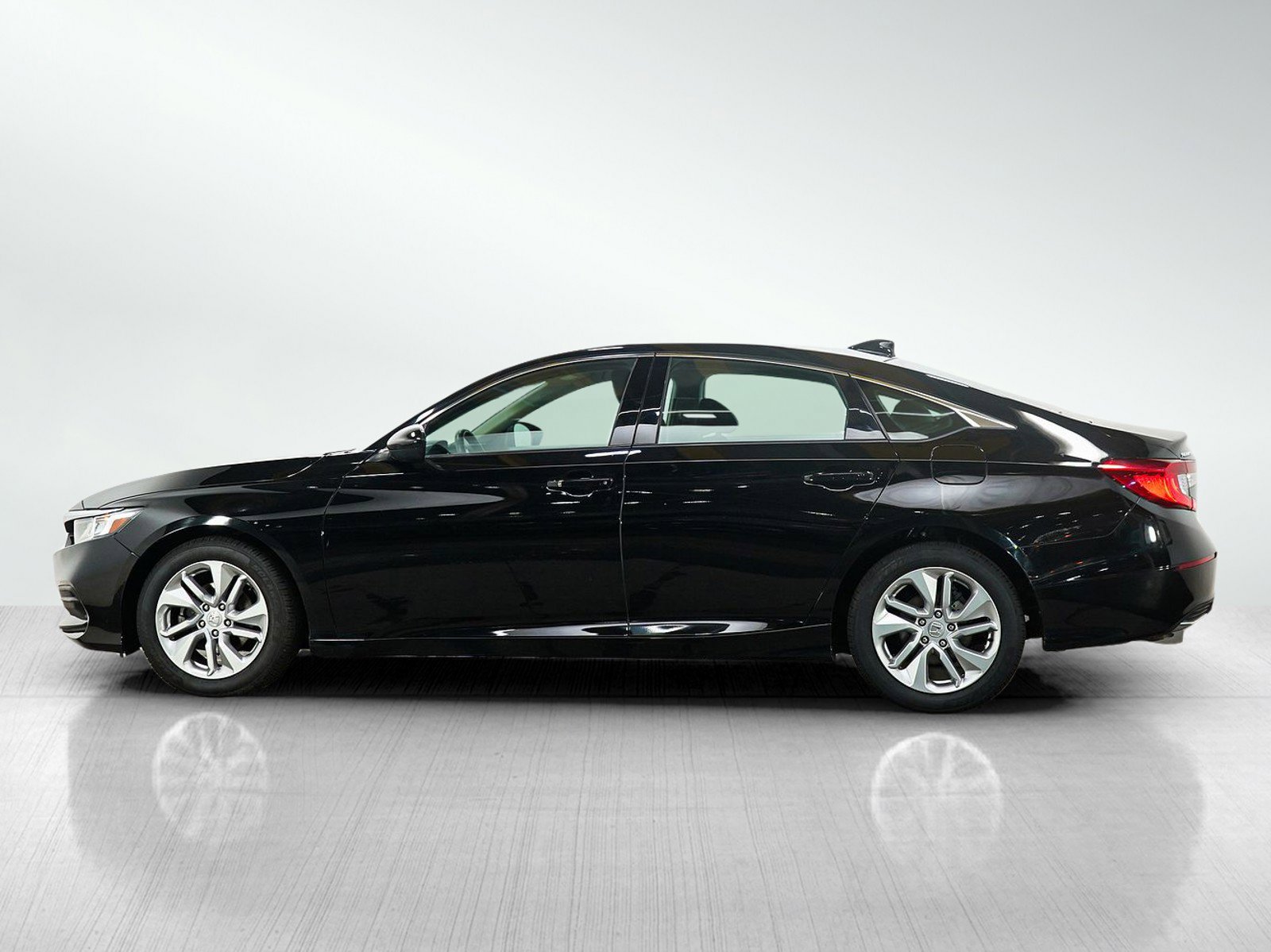 Used 2020 Honda Accord LX image 2