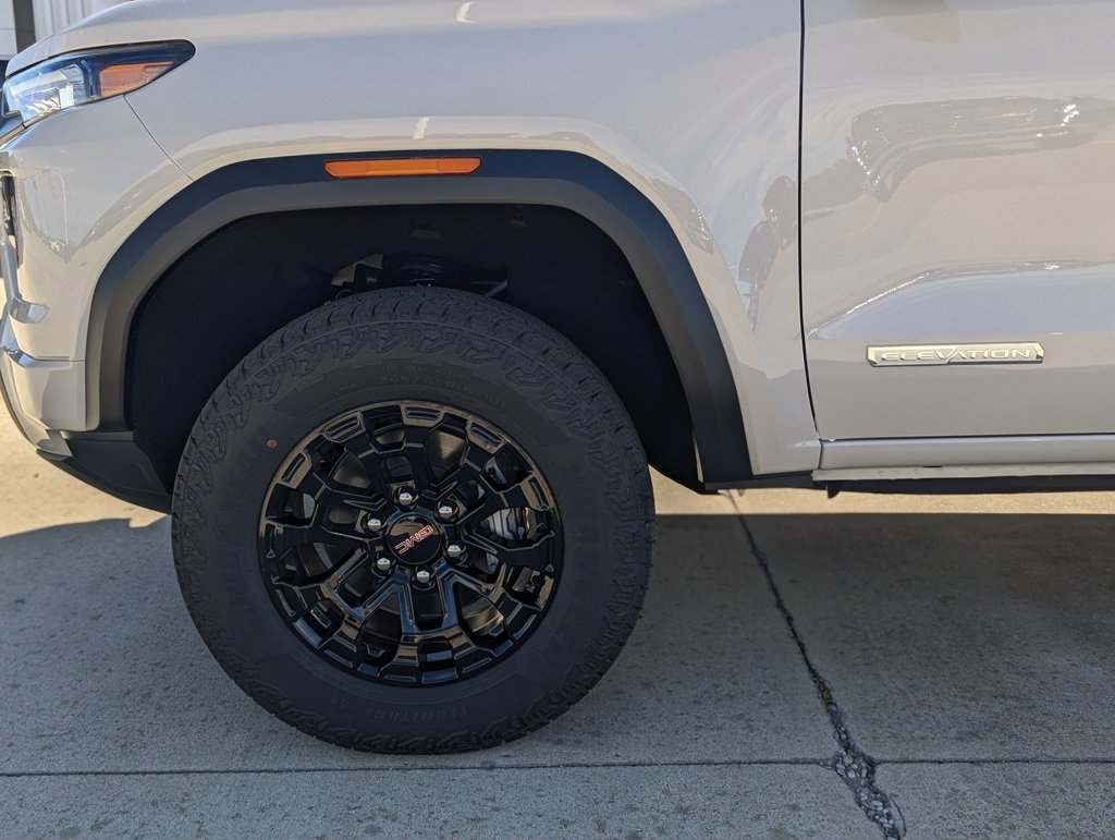 New 2026 GMC Canyon Elevation image 10