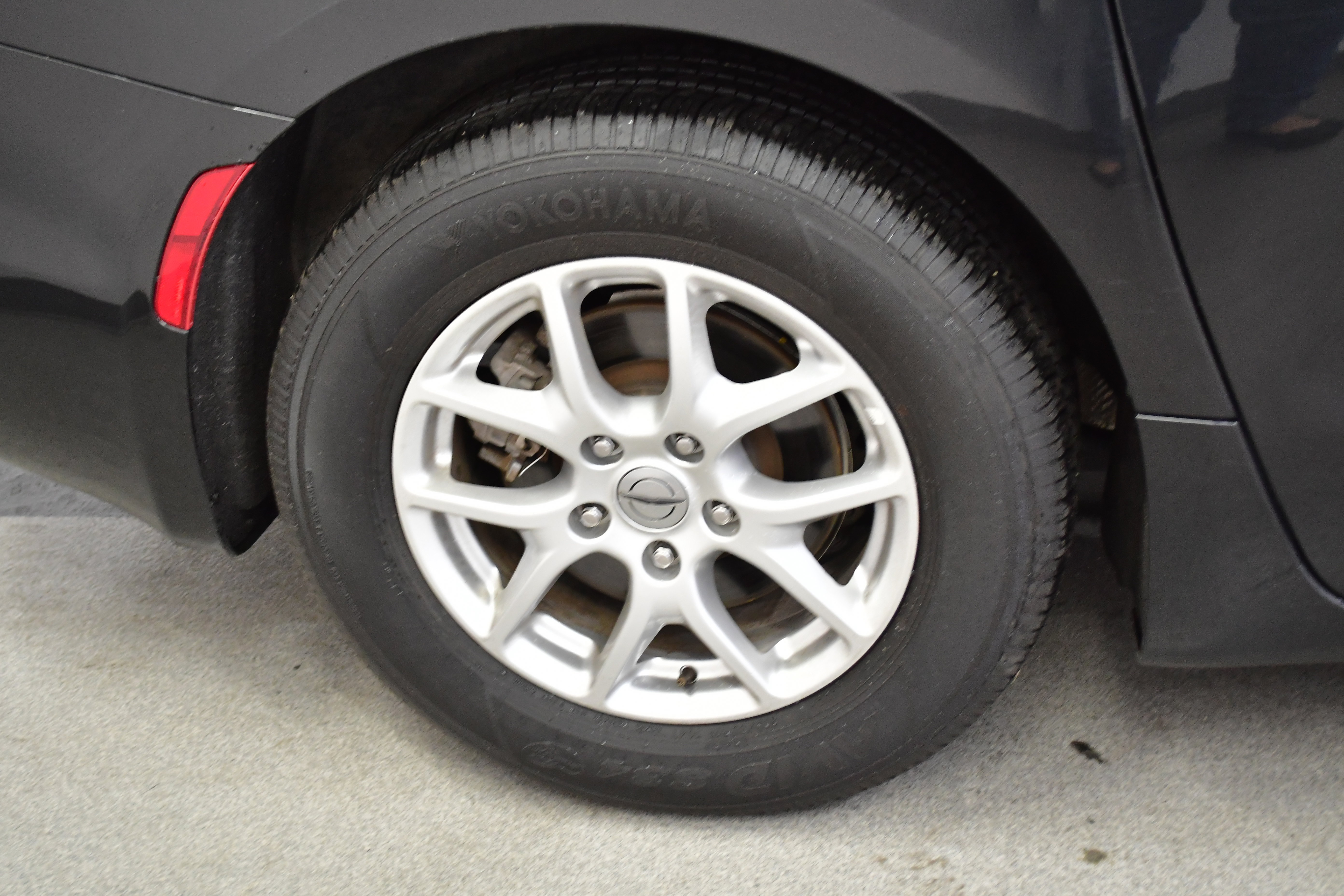 Used 2023 Chrysler Pacifica Touring-L FWD image 35
