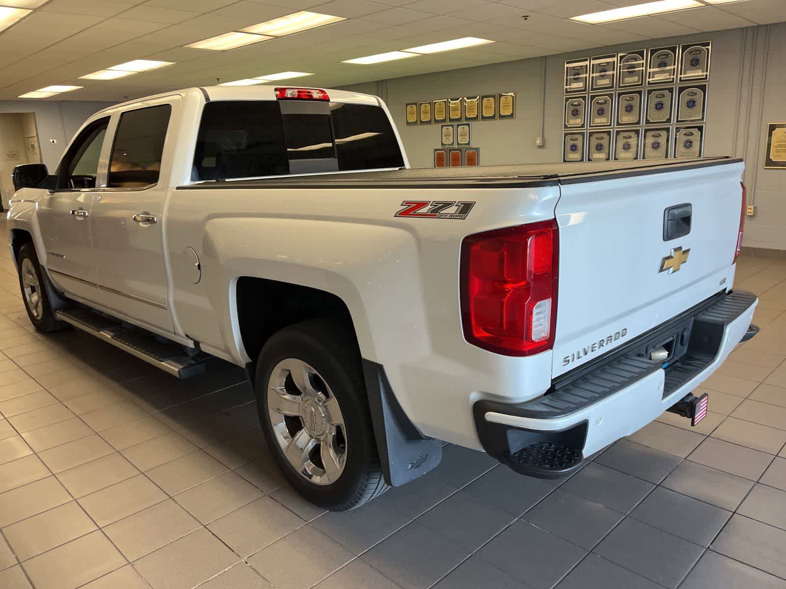 Used 2016 Chevrolet Silverado 1500 LTZ Z71 w/ LTZ Plus Package AWD/4WD image 9