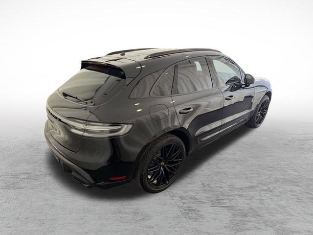 Used 2022 Porsche Macan GTS AWD/4WD image 9
