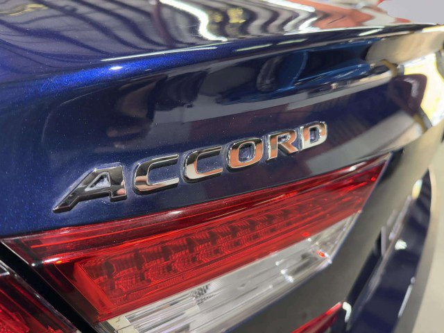 Used 2020 Honda Accord EX image 17