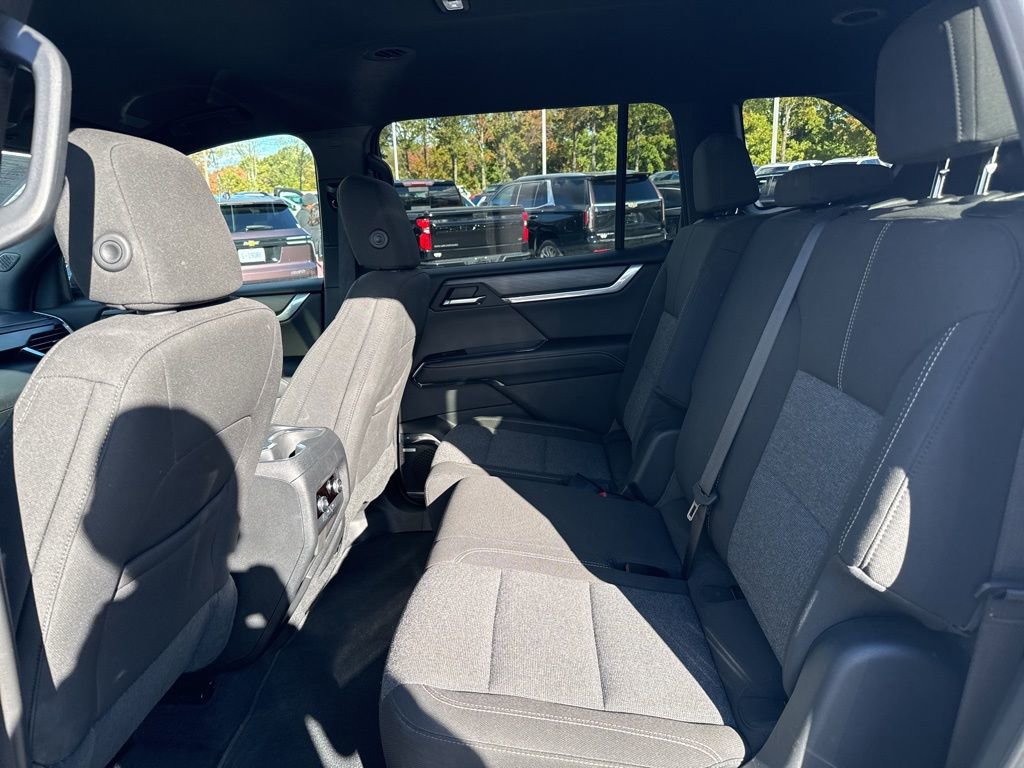 Used 2025 GMC Acadia Elevation FWD image 12