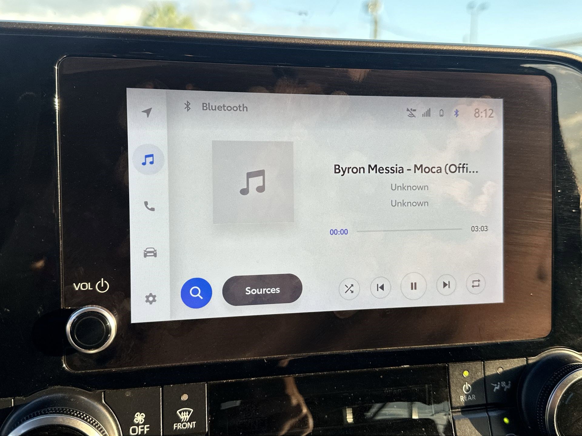 Used 2023 Toyota Highlander LE image 12