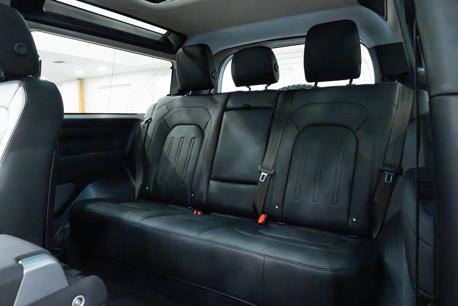 Used 2021 Land Rover Defender 90 S image 21