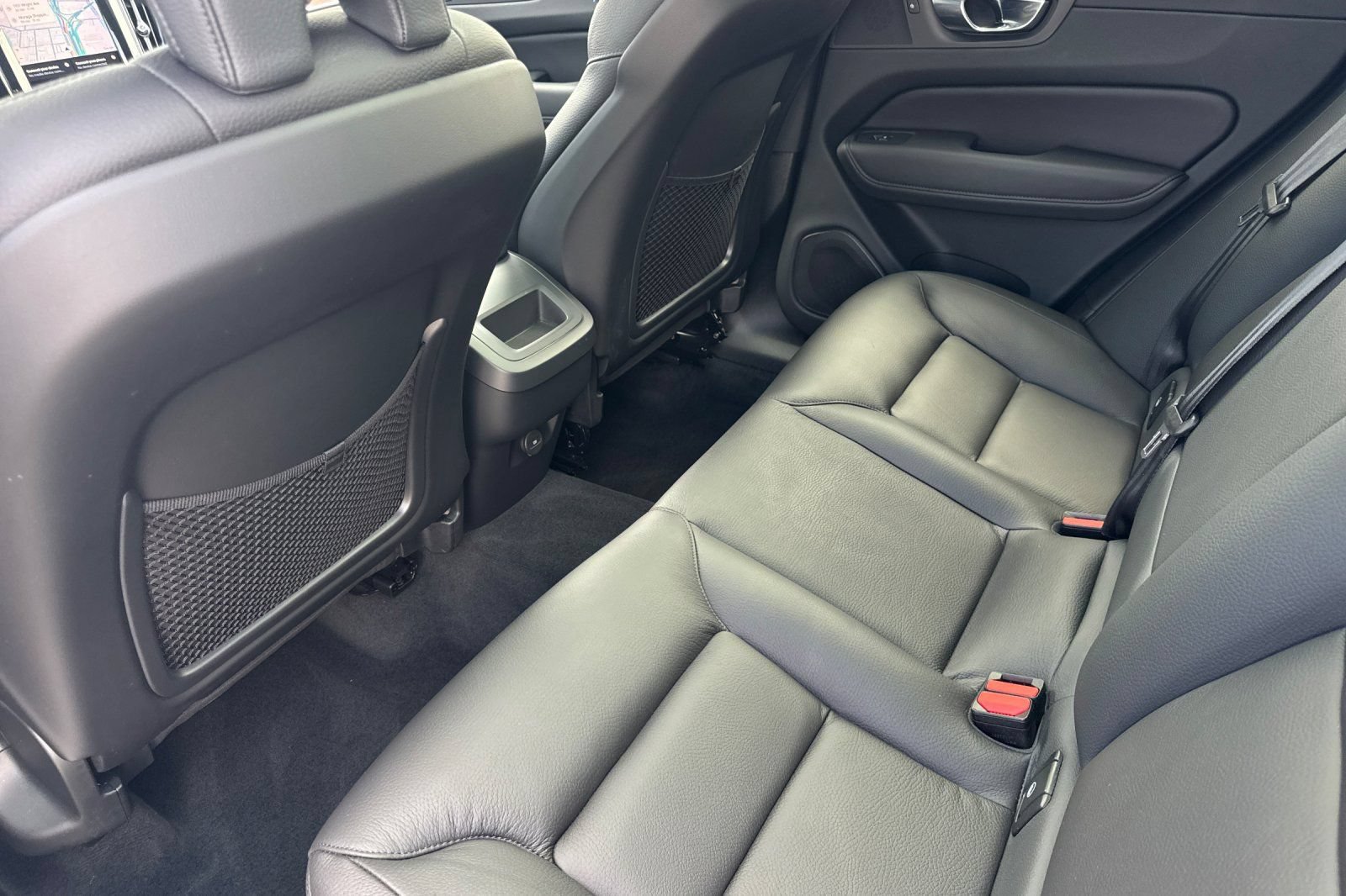 Used 2023 Volvo XC60 B5 Plus w/ Protection Package Premier AWD/4WD image 5
