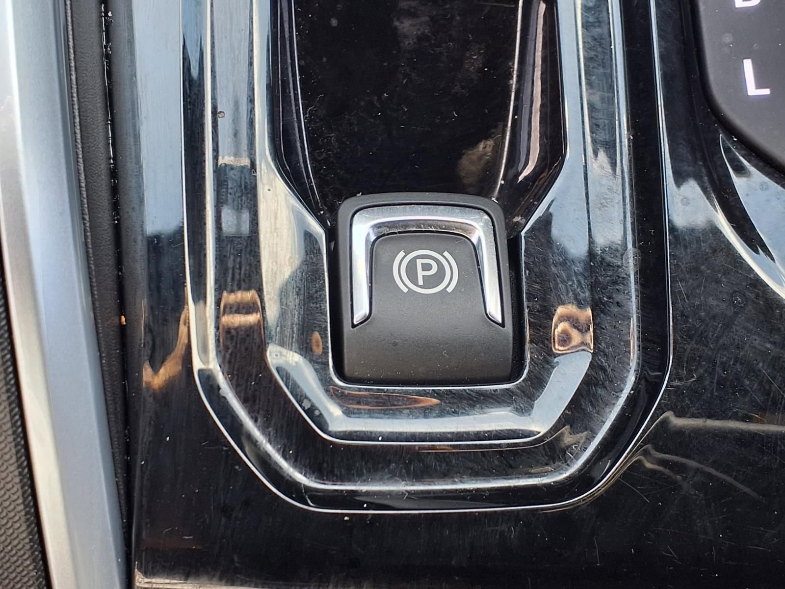 Used 2025 Chevrolet Colorado Trail Boss AWD/4WD image 11