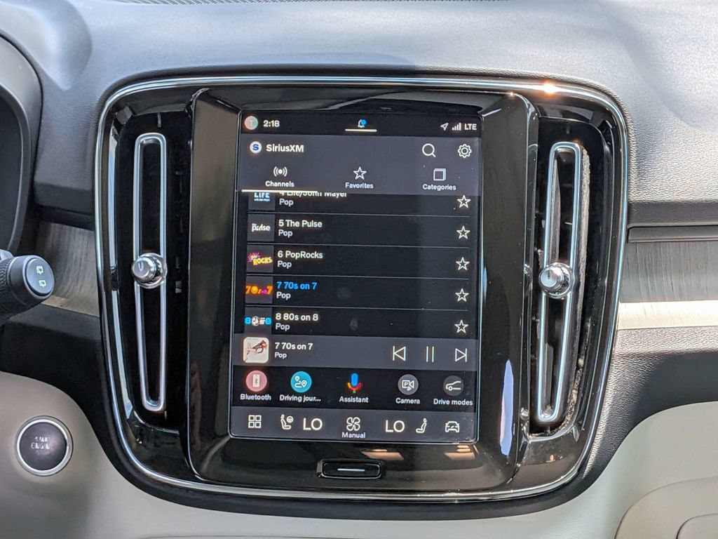 Certified 2023 Volvo XC40 B5 Ultimate w/ Climate Package AWD/4WD image 20