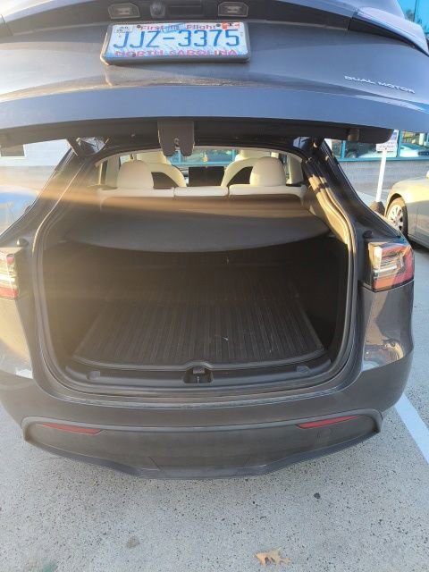 Used 2023 Tesla Model Y Long Range image 18